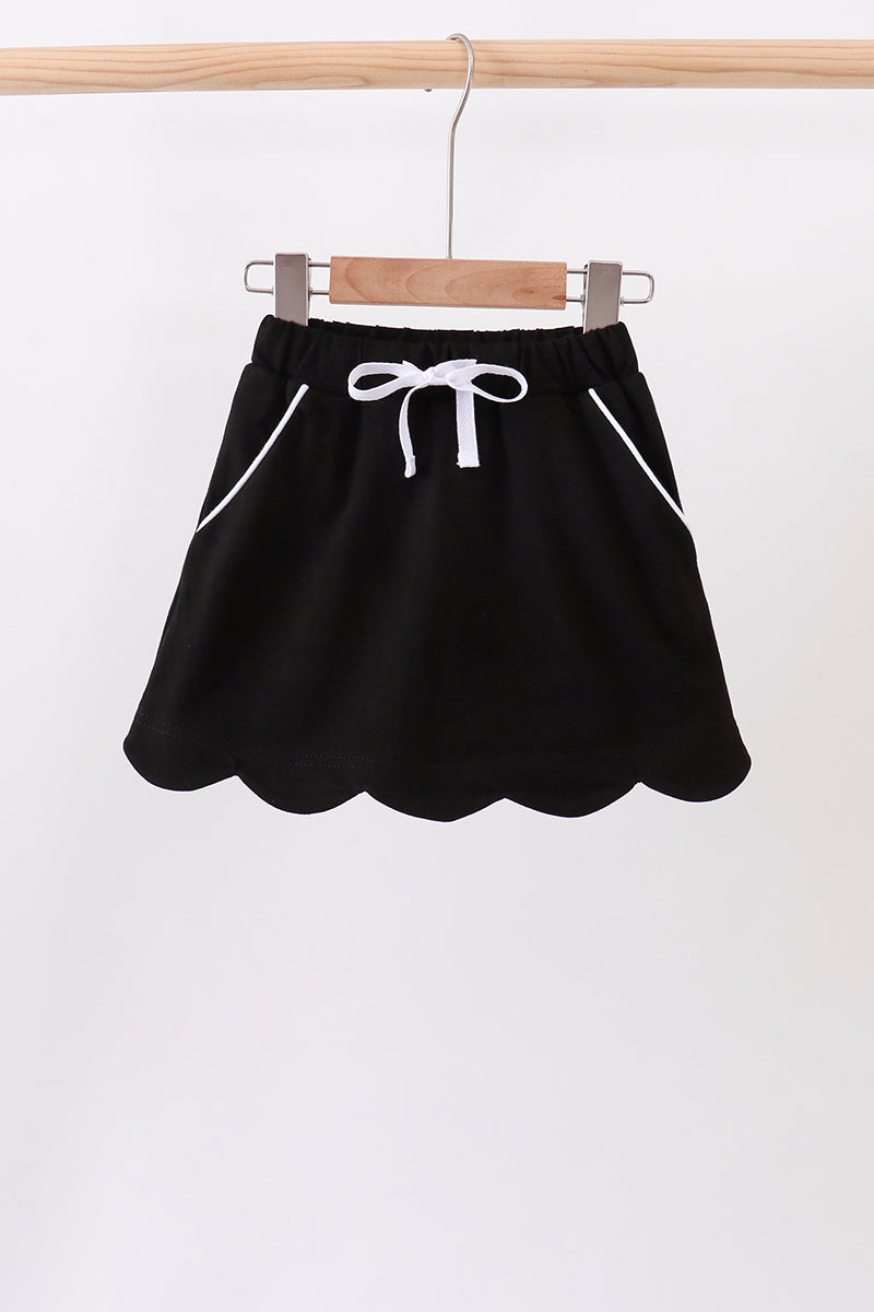Black scallop hem bow skort - 1