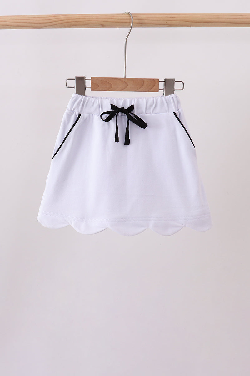 Snow white scallop hem bow skort - 1